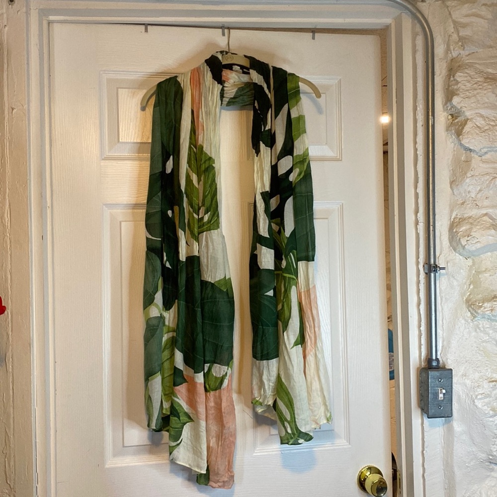 ⭐️Long Crepe Scarf in Green & Pink Floral Leaves Print⭐️